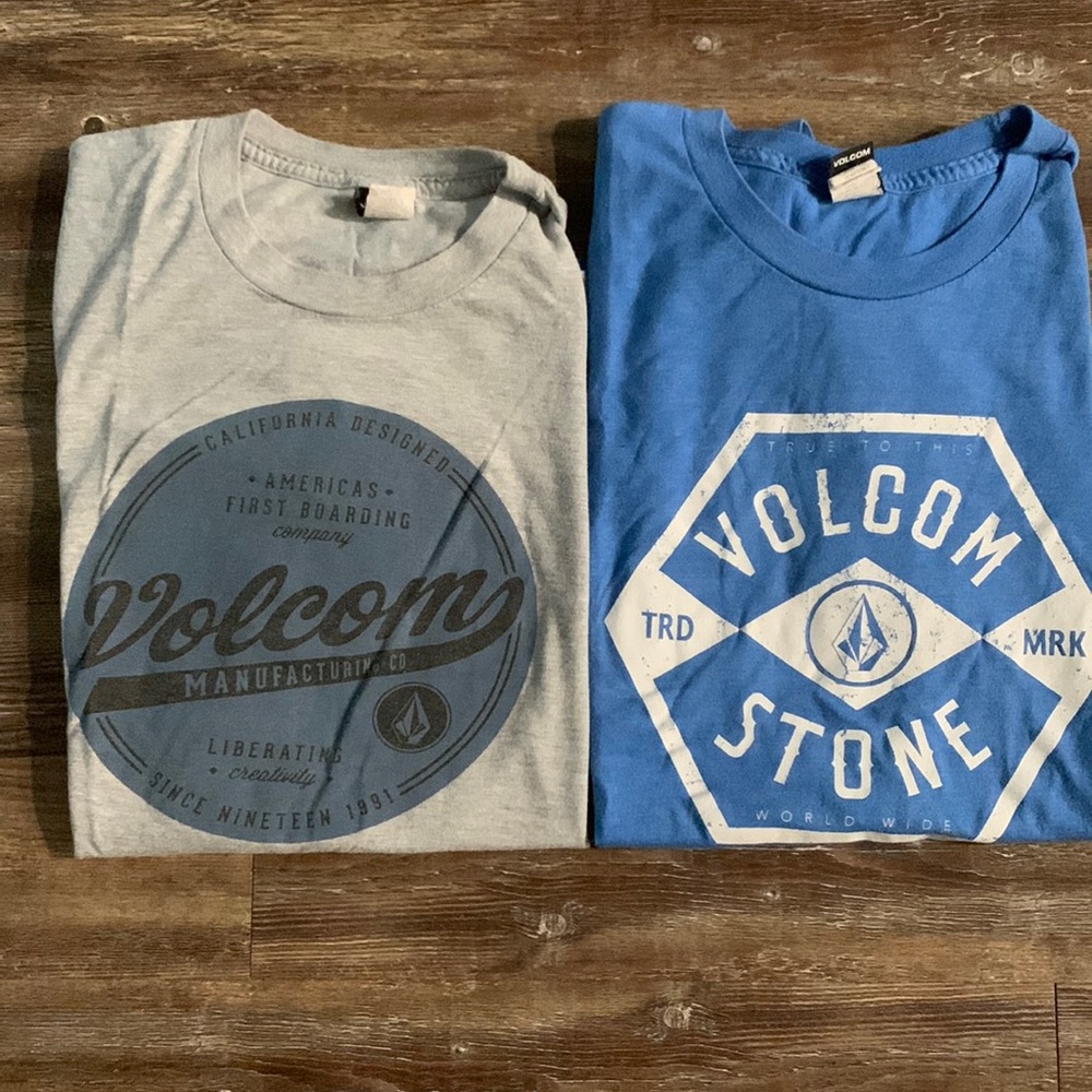 Volcom short sleeve T-shirt size medium